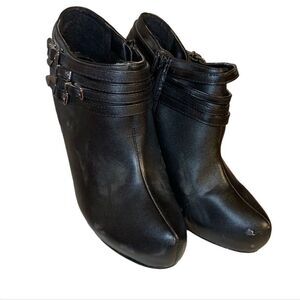 G BY Guess Size 9 Black Heel‎ Booties
